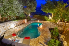 Villa Del sol in Sicily for Rent | Sunset at the swimming pool